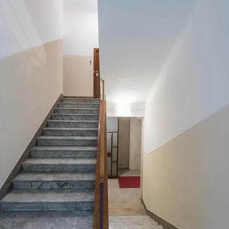 Apartment Triestevillas Retro' Decor Laghi, 7guests