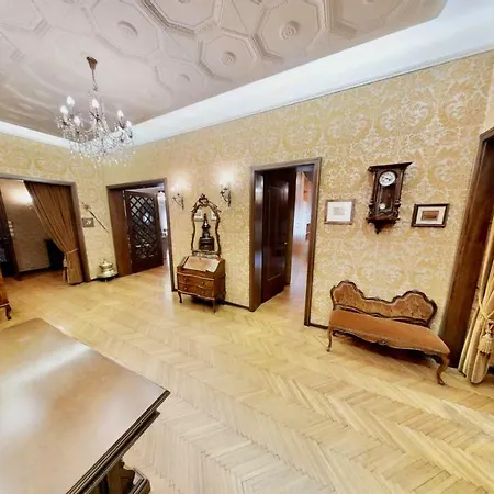 Triestevillas Retro' Decor Laghi, 7guests * Trieste