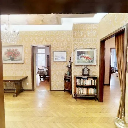 Apartment Triestevillas Retro' Decor Laghi, 7guests Trieste