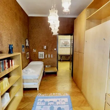 Triestevillas Retro' Decor Laghi, 7guests Apartment Trieste