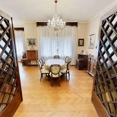 Triestevillas Retro' Decor Laghi, 7guests Trieste