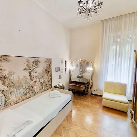 Apartment Triestevillas Retro' Decor Laghi, 7guests